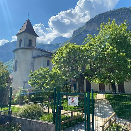 Maison De Village Au Pied De La Montagne Lumbin Екстериор снимка